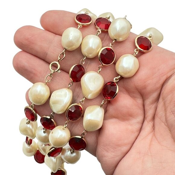 Womans Necklace Red Crystal Faux Pearl 34 Inch Gold Tone Statment Vintage - Picture 1 of 5